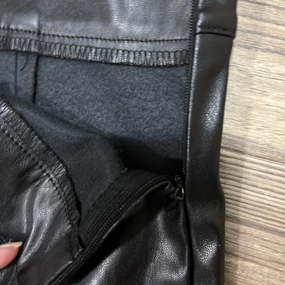 Princess Polly pleather boot cut pants in a Size 8. - Picture 7 of 8